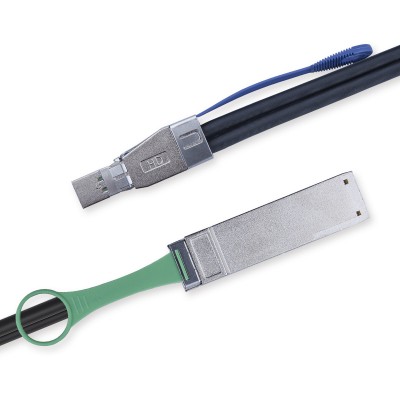 SFF 8644 to QSFP+ cable, Hybrid SAS, 05~7 meters 05 meter